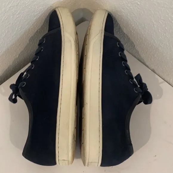 Authentic Vince men’s suede leather sneakers sz 8.5