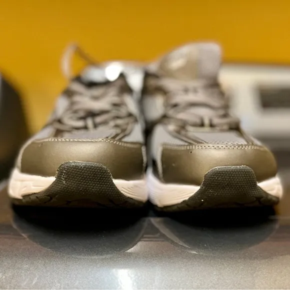 Avia 5000 Black Silver Gray sz 11 NWOT