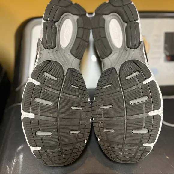 Avia 5000 Black Silver Gray sz 11 NWOT
