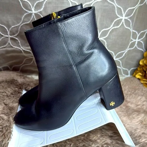 (B6) Tory Burch Women's Brooke Leather Bootiessize 10M