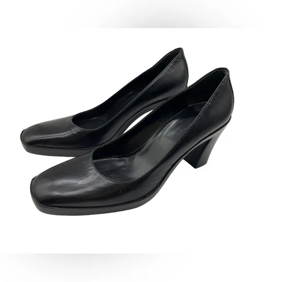 Balenciaga Black Leather Square Toe Block Heel Classic Pump Size 38 EU/ 8 US