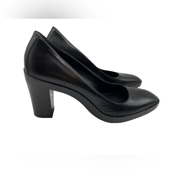 Balenciaga Black Leather Square Toe Block Heel Classic Pump Size 38 EU/ 8 US