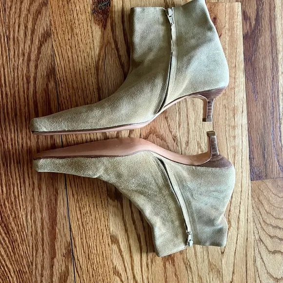 Barney’s New York - Co—Op. Tan Suede Women's Boots US size 8