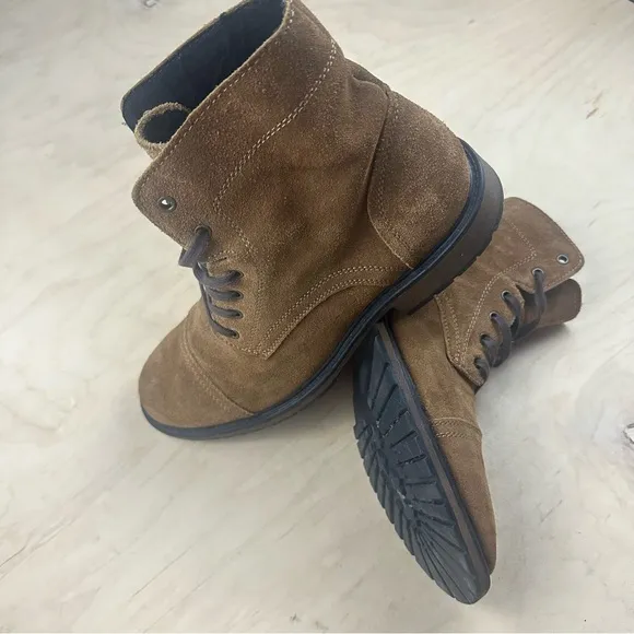 Bass Brown Suede Lace-Up Boots