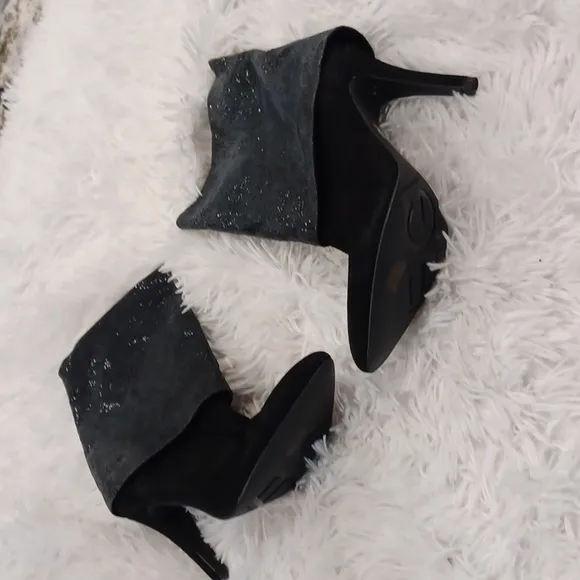 BCBG EARLA BLACK LEATHER SPARKLE LEATHER FOLD DOWN BOOTS SIZE 6.5