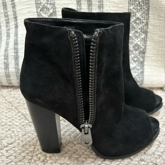 Bcbgeneration Rocco Black Suede Leather High Heel Open Toe Bootie Size 8 1/2