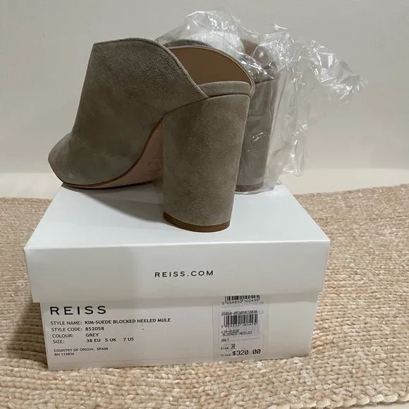 BEAUTIFUL MULE STYLE HEELS!