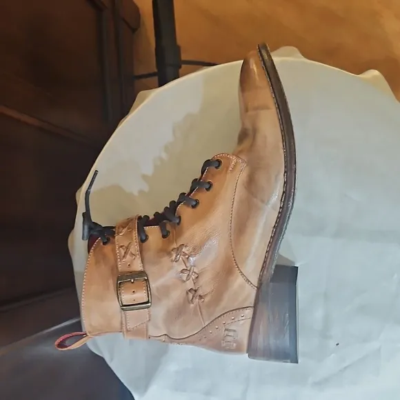 Bed Stu Era Boots Size 7 Excelent Pre Owened Condition , Combat Style, Soft