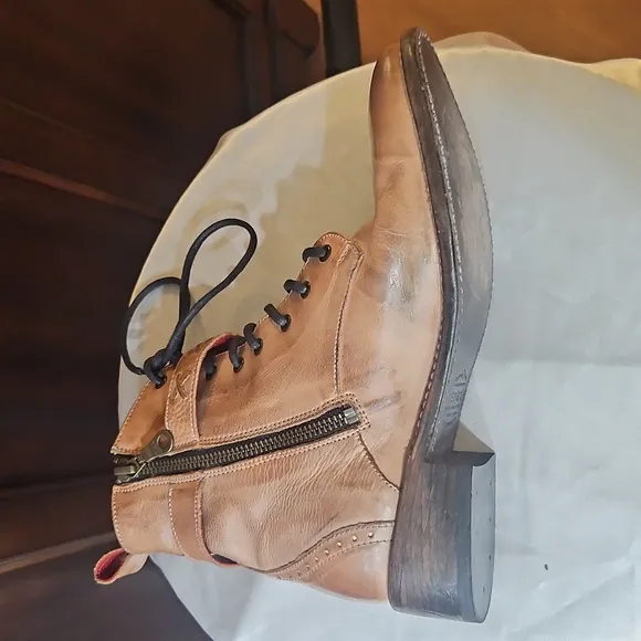 Bed Stu Era Boots Size 7 Excelent Pre Owened Condition , Combat Style, Soft