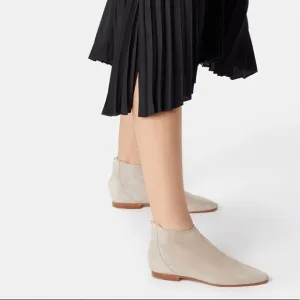 Bells &amp; Becks The Beatricia Beige Suede Ankle Boots Pointed Toe Size 7.5