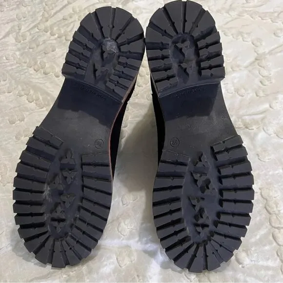 Bertuchi Black Suede Booties Size 39