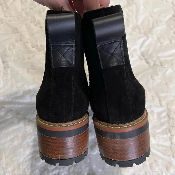 Bertuchi Black Suede Booties Size 39