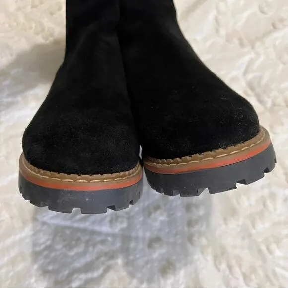 Bertuchi Black Suede Booties Size 39