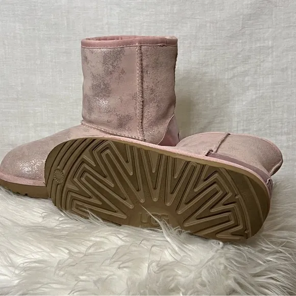 Big Kid's Ugg Classic II Shimmer Pink Metallic Boot US 3/ UK2 / EU 33