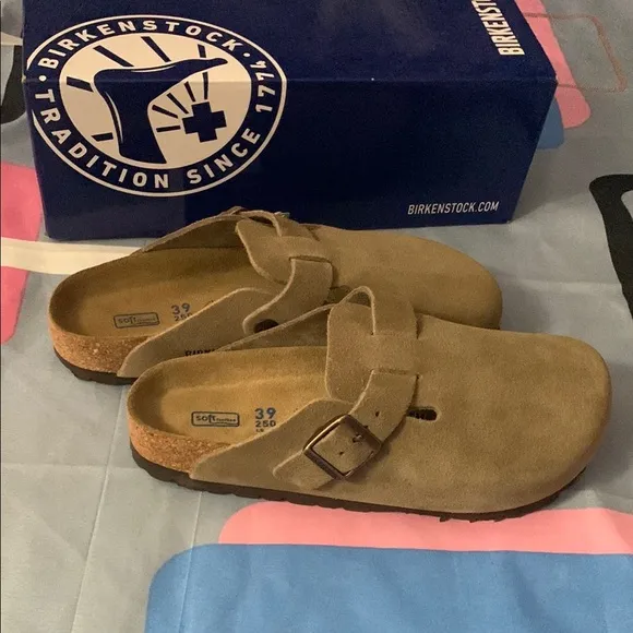 Birkenstock Boston 😘Taupe Mules😘 Comfortable Classic Design Narrow