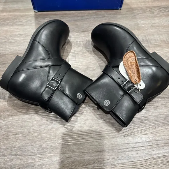Birkenstock Collins Black Leather Boots