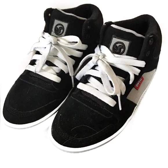 Black &amp; Gray Skate Sneakers Size Youth 6