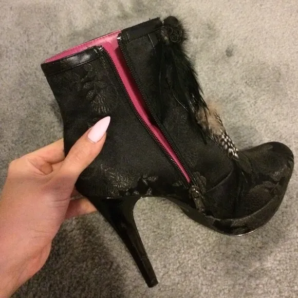 Black boots !