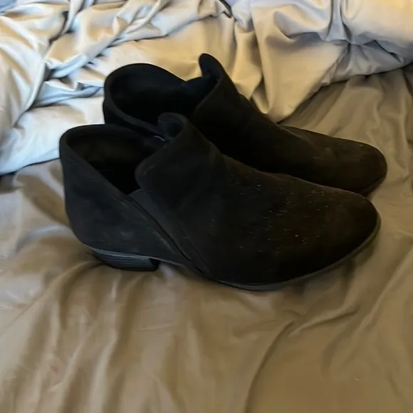 Black boots