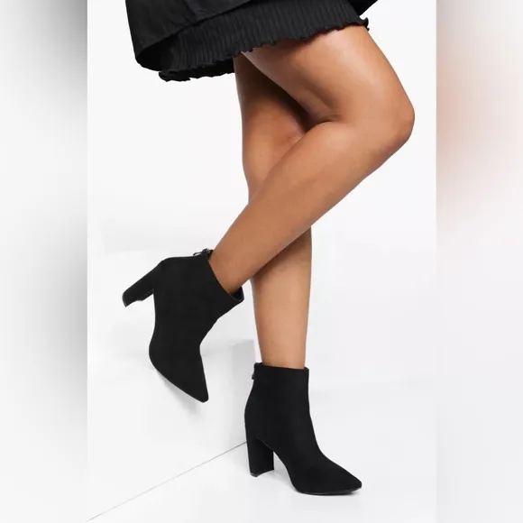 Black Suede Faux Alligator Heel Boots Booties 7.5