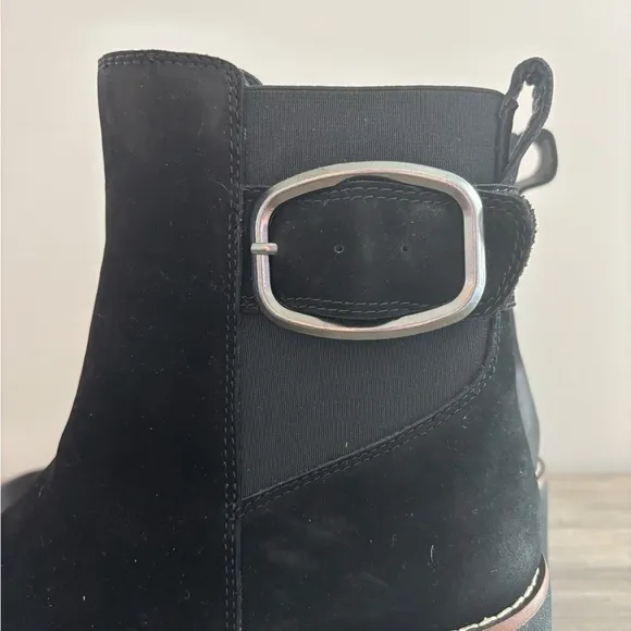 Blondo Dahlia Boot Black Leather Suede Waterproof Chelsea Booties size 8 new