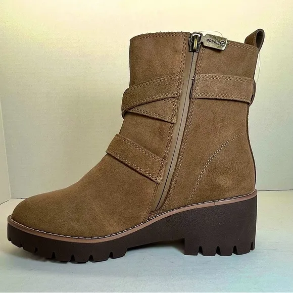 Blondo Suede Waterproof Boots 7.5 |Multi-Strap Buckle Detail Moto Vibes​​