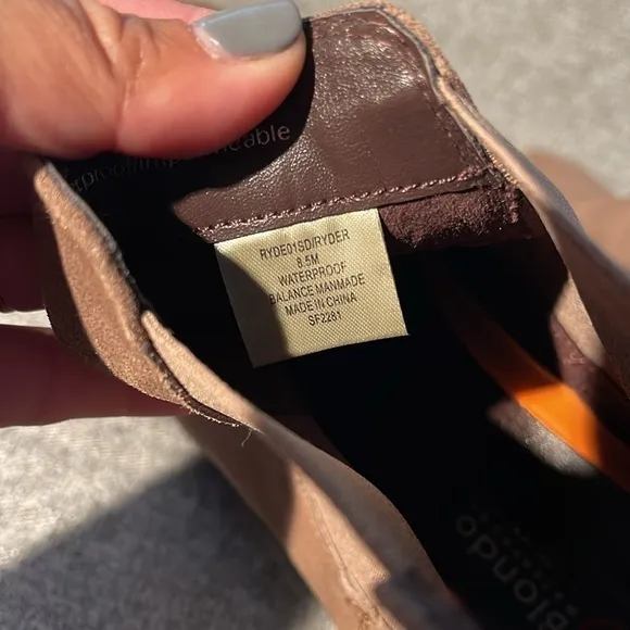 Blondo USA Ryder Waterproof Boots. NWT