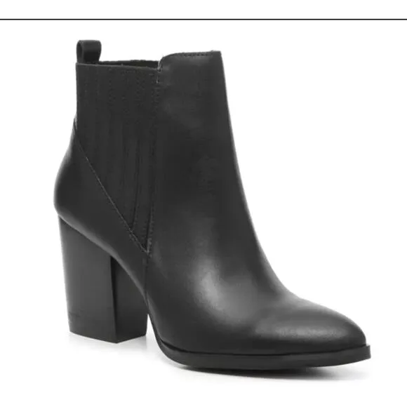 BLONDO Women's Reese Bootie Size 9M Black Leather Waterproof Ankle Boot NWB
