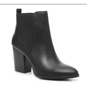 BLONDO Women's Reese Bootie Size 9M Black Leather Waterproof Ankle Boot NWB
