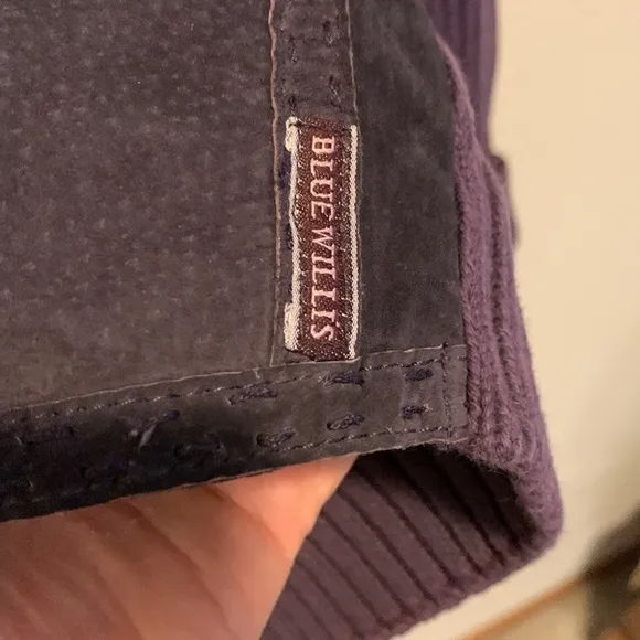 Blue Willis Womens Purple Suede Sweater/Jacket. Size Large. Two front pockets.﻿﻿