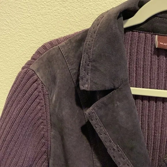 Blue Willis Womens Purple Suede Sweater/Jacket. Size Large. Two front pockets.﻿﻿