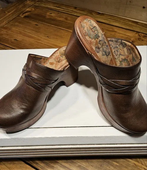 boc Brown Leather Mules with Distressed Finish NWOT Size 8