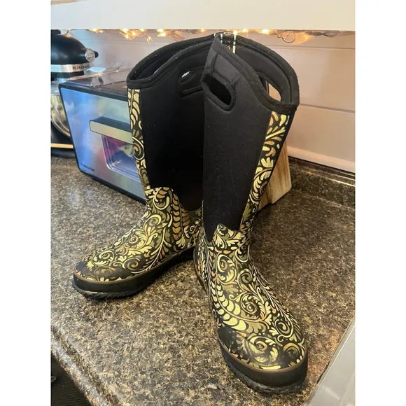 Bogs 'Classic' Ultra High Waterproof Snow Boot with Cutout Handles