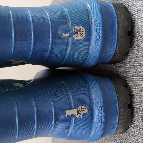 Bogs Neo-Classic Blue Space Spaceman Print Kid's Waterproof Winter Boots Sz 5