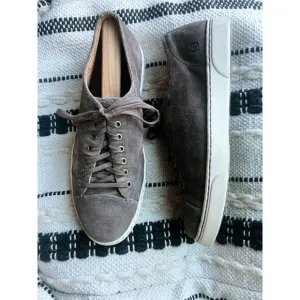 BORN Allegheny Suede Lace Up Low Top Casual Sneakers Sz 9.5 Taupe