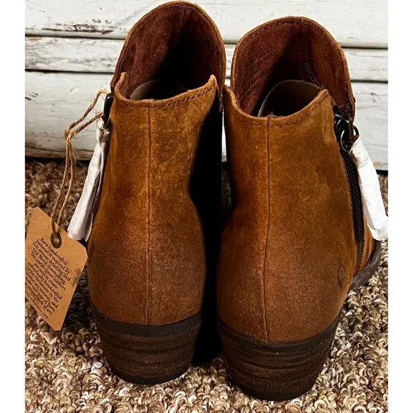 Born Brinlee Ankle Boots 6