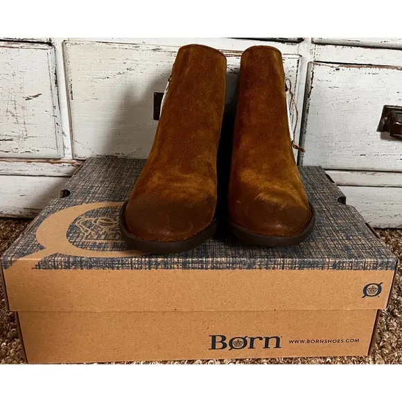 Born Brinlee Ankle Boots 6