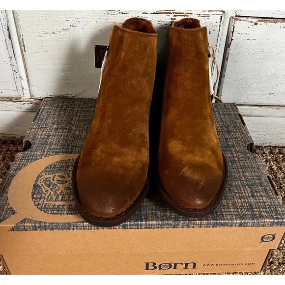 Born Brinlee Ankle Boots 6