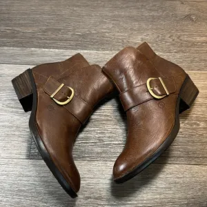 Born brown leather boots woman’s size 6.5 (b26)