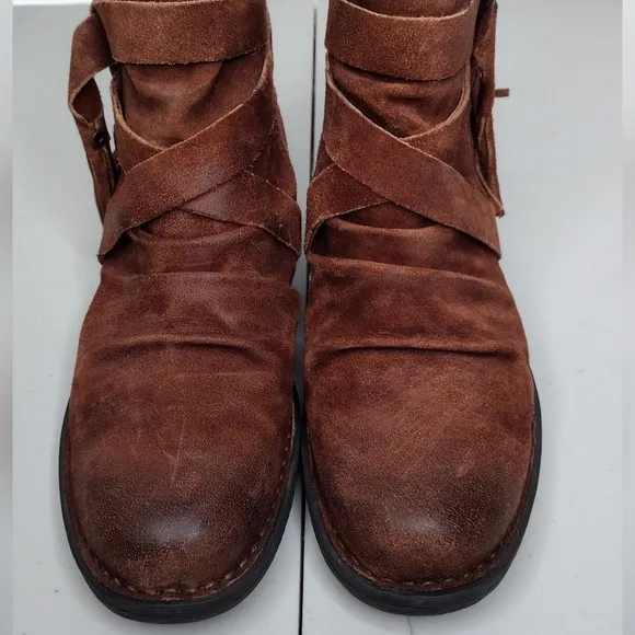 Born Eton Brown Suede Boho Distressed Zipper Tassel Cross Straps Ankle Boots Sz7