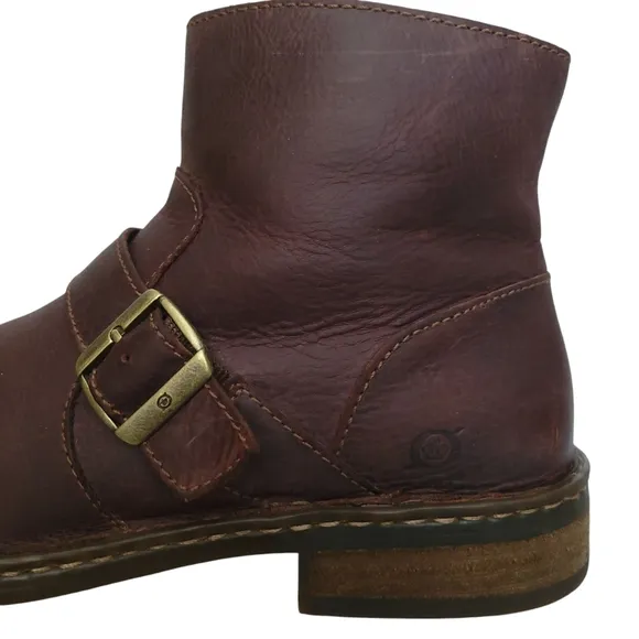 Born Hayes Boots Size 9