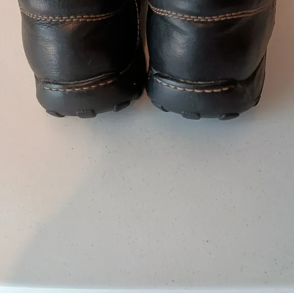 Born Mens Size 9 Black Oxford Shoes Leather Upper Rubber Soles