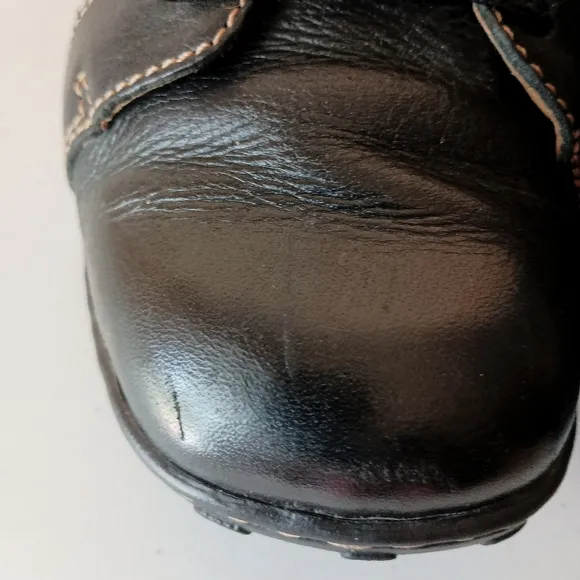 Born Mens Size 9 Black Oxford Shoes Leather Upper Rubber Soles