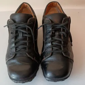 Born Mens Size 9 Black Oxford Shoes Leather Upper Rubber Soles