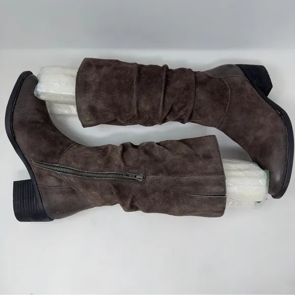 Born Peavy Suede Boots