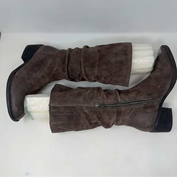 Born Peavy Suede Boots