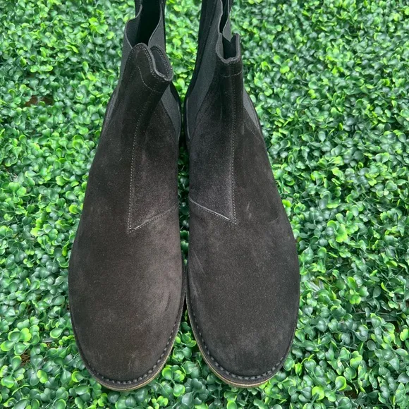 Bottega Veneta Suede Ankle Chelsea Boots 47