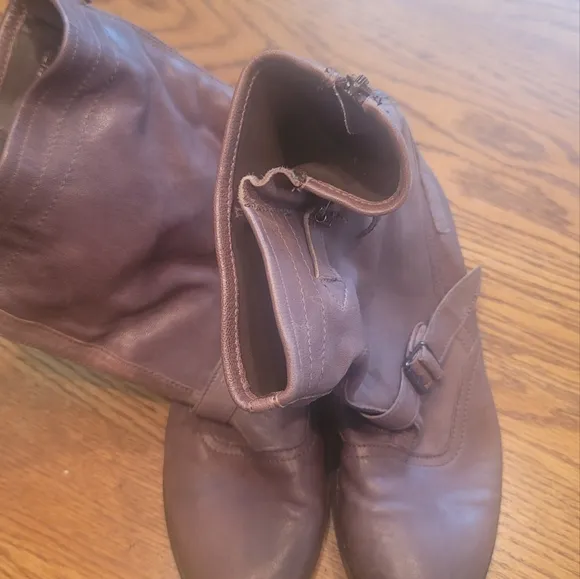 Boutique 9 Brown Genuine Leather Buckle Zip Ankle Boots Shoes