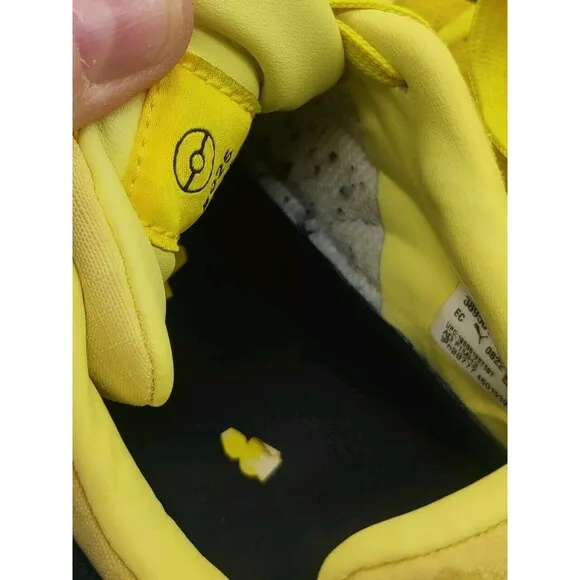 Boys 4.5 Puma Pokémon RS-X Pikachu 389561-01 Yellow Sneakers Shoes 2022 Nintendo