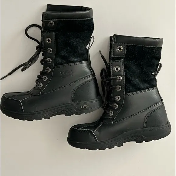 Boy’s Ugg Black Butte Rubber Suede Water resistance Snow Winter Boots size 12